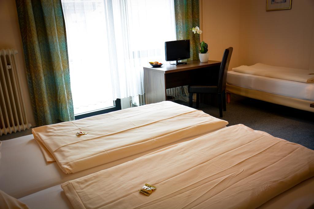 Hotel Am Landeshaus Wiesbaden Szoba fotó